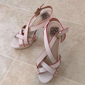 Pour La Victoire Platform High Heels